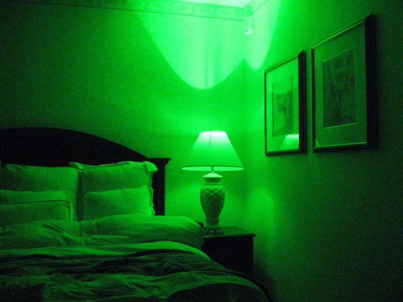 optiquest monitor blinking green light
